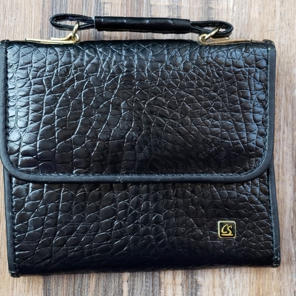 String Wallet Faux Patent Croc Effect with Removalable Straps - Picture 4 of 6